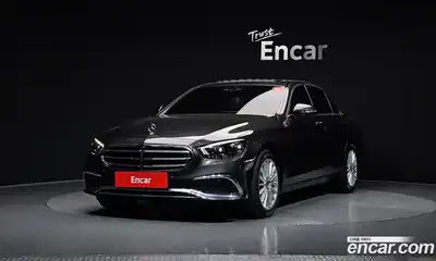 Mercedes-Benz E-Class 2021 2.0 Автомат в Москве № 192239, миниатюра 2