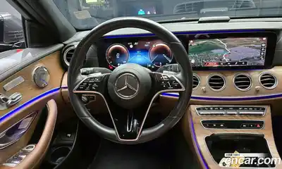 Mercedes-Benz E-Class 2021 2.0 Автомат в Москве № 192239, миниатюра 3