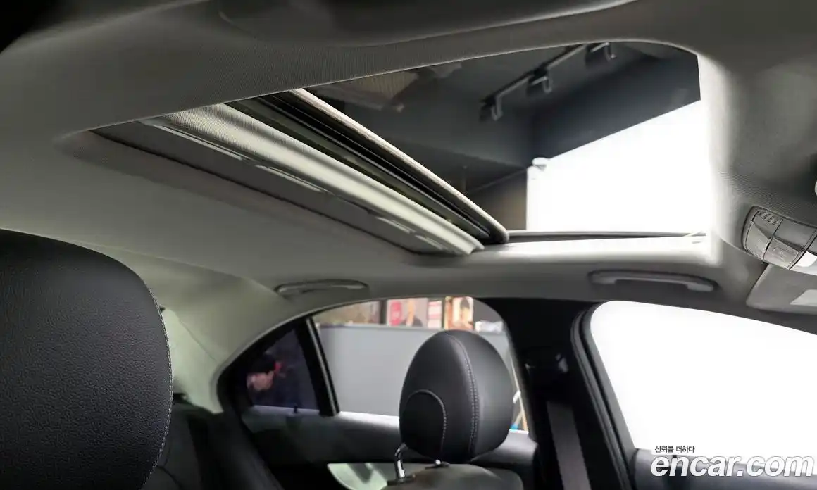 Mercedes-Benz C-Class 2018 2.0 Автомат в Москве № 194275, фото 19