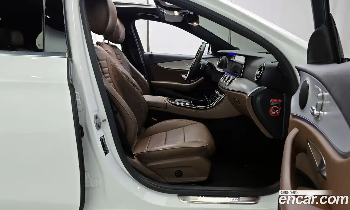 Mercedes-Benz E-Class 2021 2.0 Автомат в Москве № 194332, фото 11