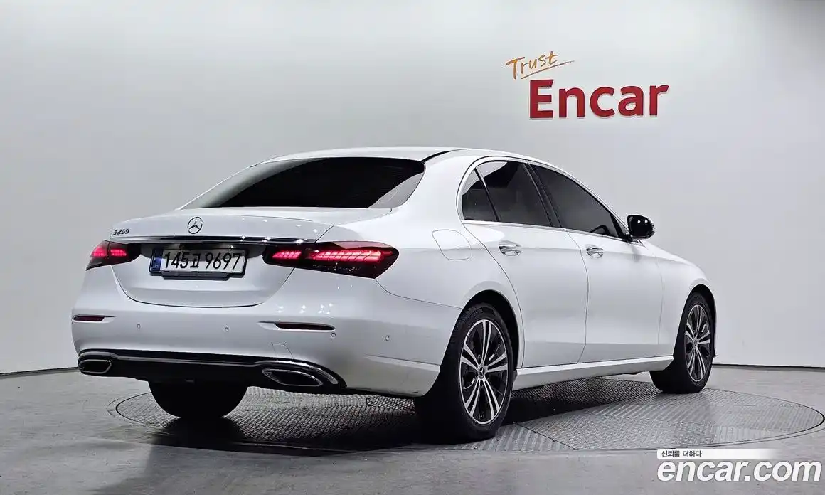 Mercedes-Benz E-Class 2021 2.0 Автомат в Москве № 194332, фото 15