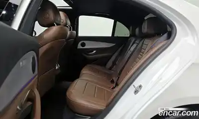 Mercedes-Benz E-Class 2021 2.0 Автомат в Москве № 194332, миниатюра 3