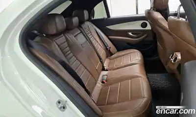 Mercedes-Benz E-Class 2021 2.0 Автомат в Москве № 194332, миниатюра 9