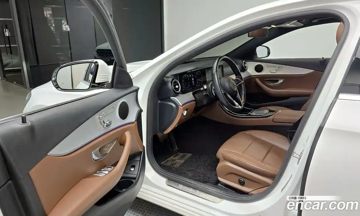 Mercedes-Benz E-Class 2021 2.0 Автомат в Москве № 194332, фото 10