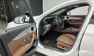 Mercedes-Benz E-Class 2021 2.0 Автомат в Москве № 194332, миниатюра 10