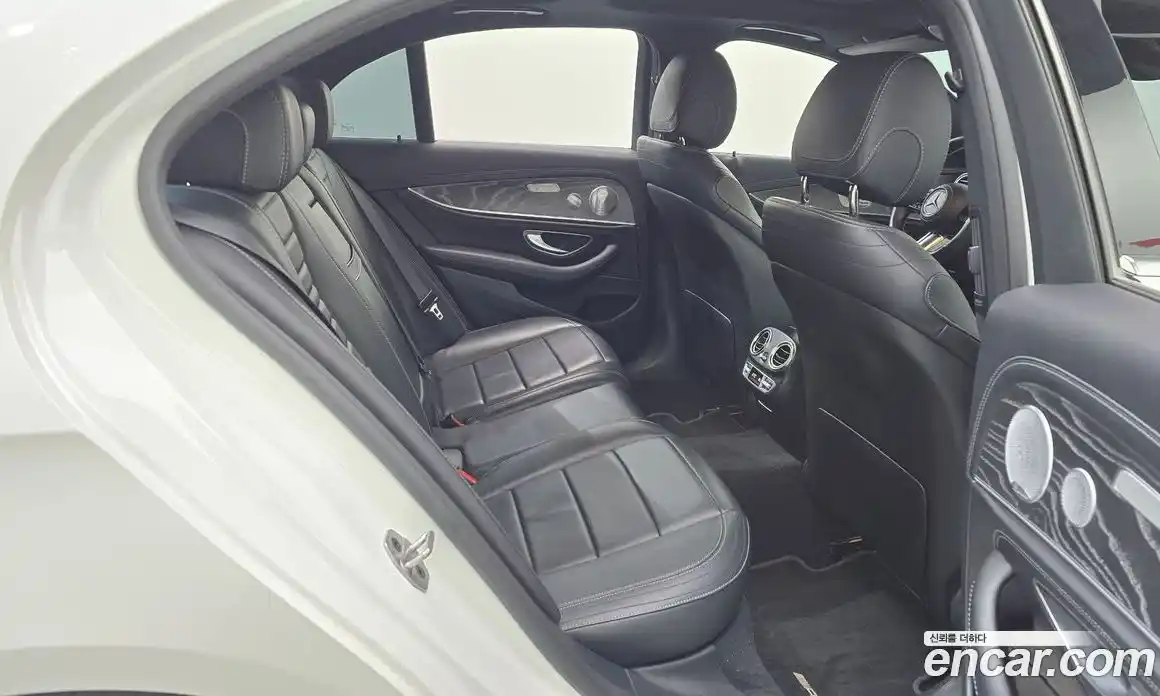 Mercedes-Benz E-Class 2020 2.0 Автомат в Москве № 194782, фото 9