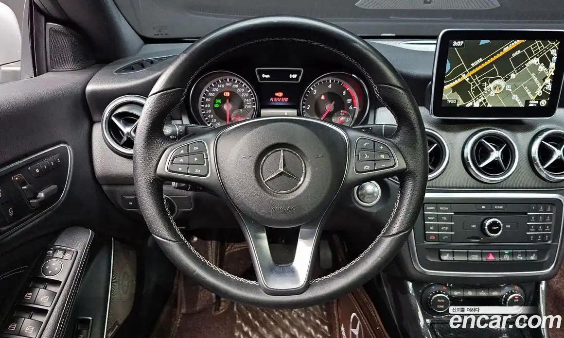 Mercedes-Benz CLA-Class 2016 2.1 Автомат в Москве № 194801, фото 4