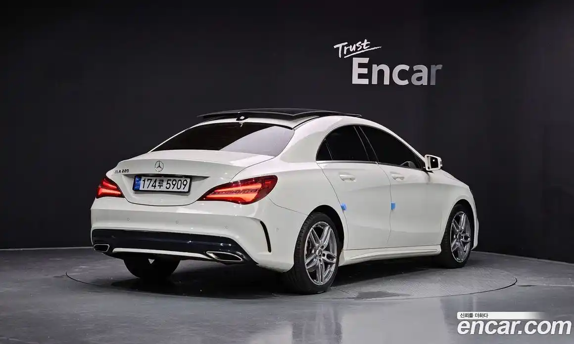 Mercedes-Benz CLA-Class 2018 2.0 Автомат в Москве № 195476, фото 14