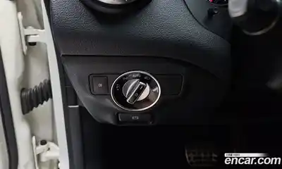 Mercedes-Benz CLA-Class 2018 2.0 Автомат в Москве № 195476, миниатюра 4