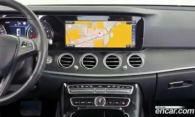 Mercedes-Benz E-Class 2018 2.0 Автомат в Москве № 195583, миниатюра 3