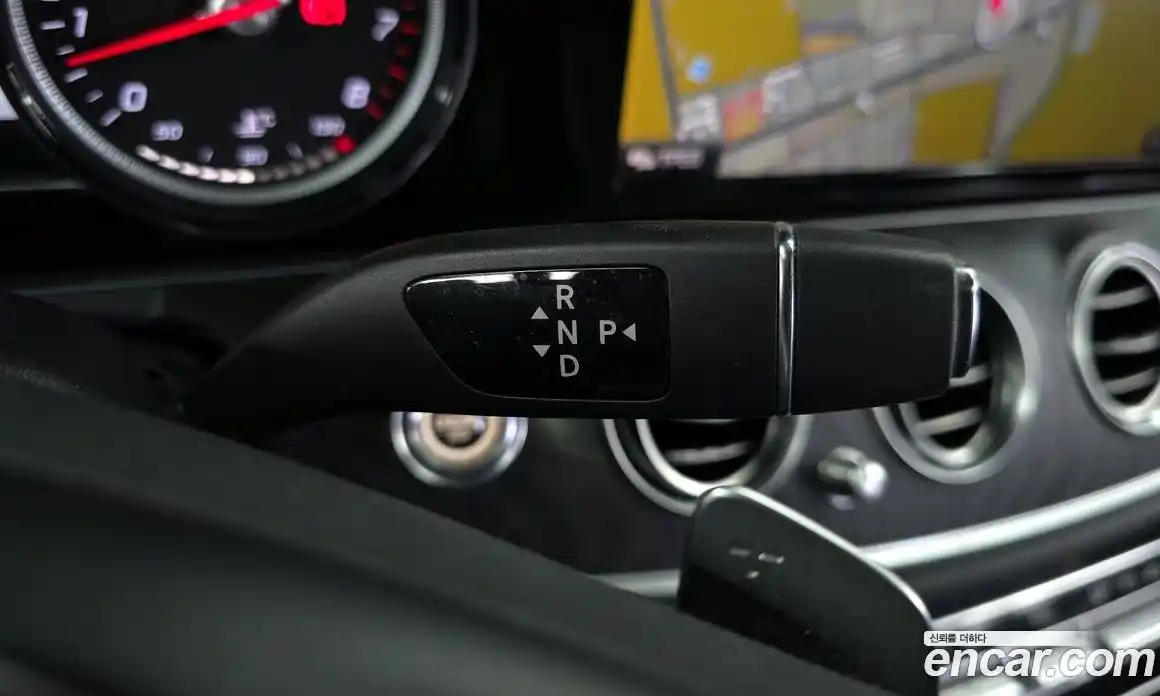 Mercedes-Benz E-Class 2018 2.0 Автомат в Москве № 195583, фото 6