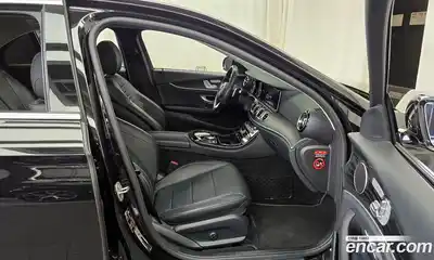 Mercedes-Benz E-Class 2018 2.0 Автомат в Москве № 195583, миниатюра 9