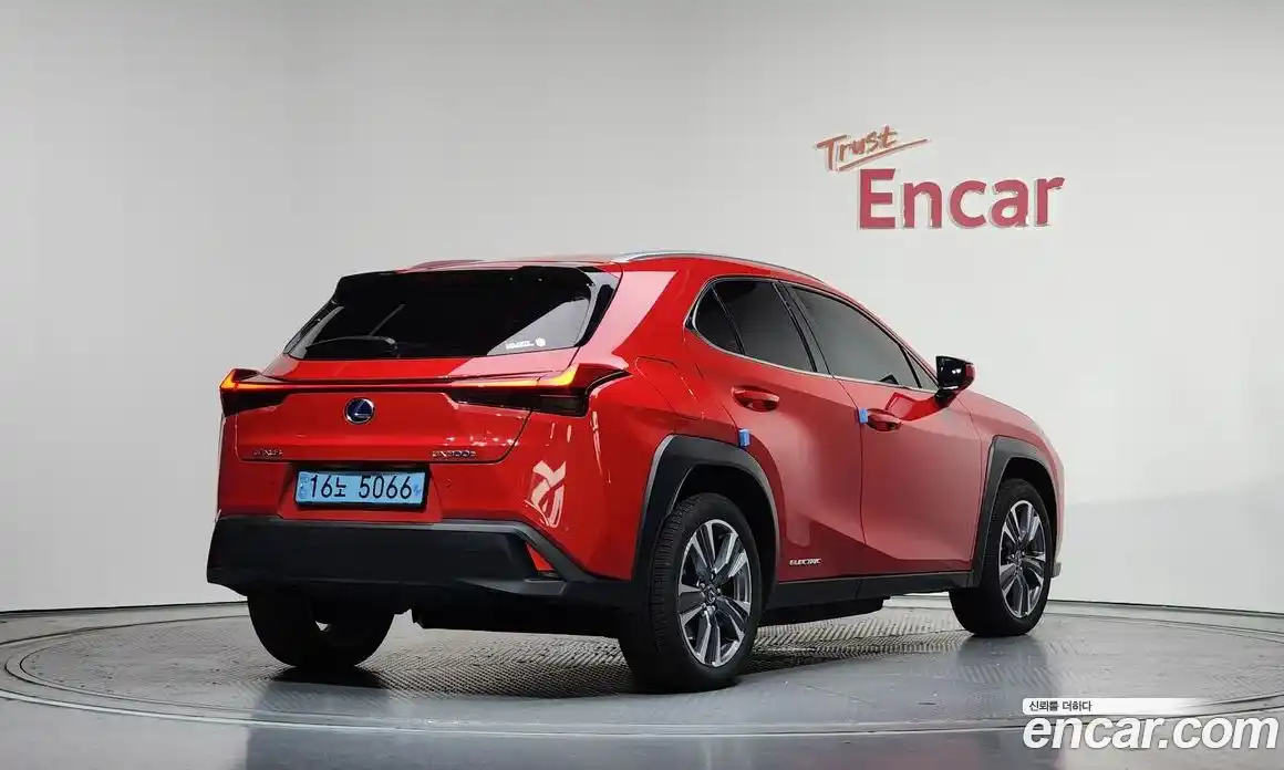 Lexus UX 2022 0.2 Автомат в Москве № 198757, фото 11