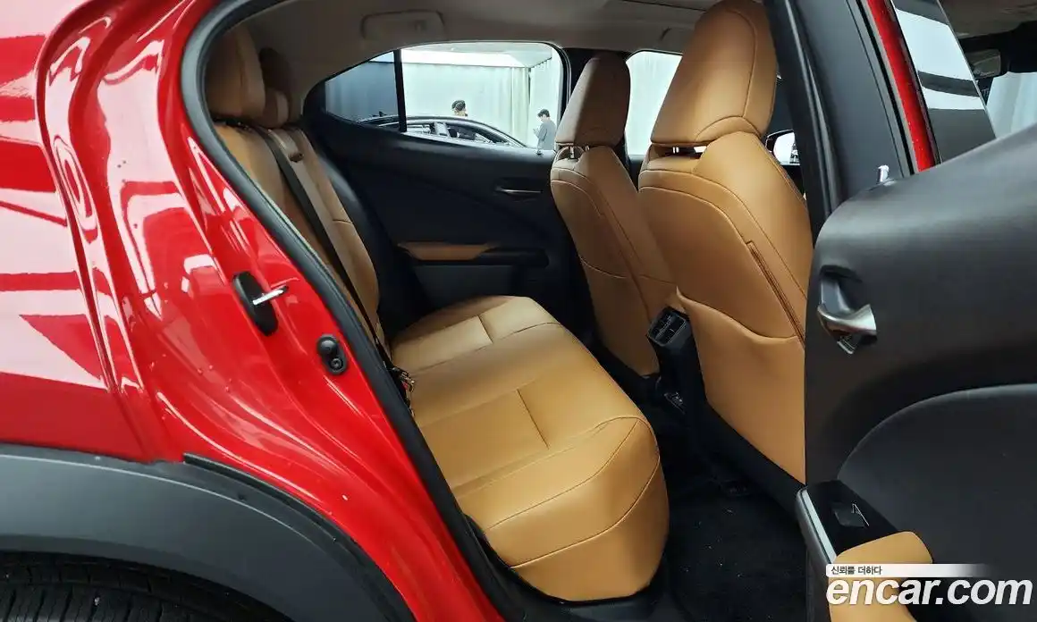 Lexus UX 2022 0.2 Автомат в Москве № 198757, фото 16