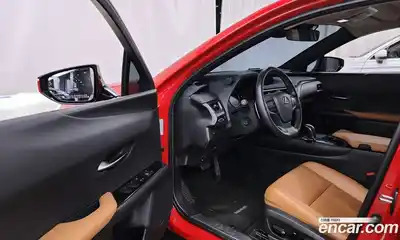 Lexus UX 2022 0.2 Автомат в Москве № 198757, миниатюра 5