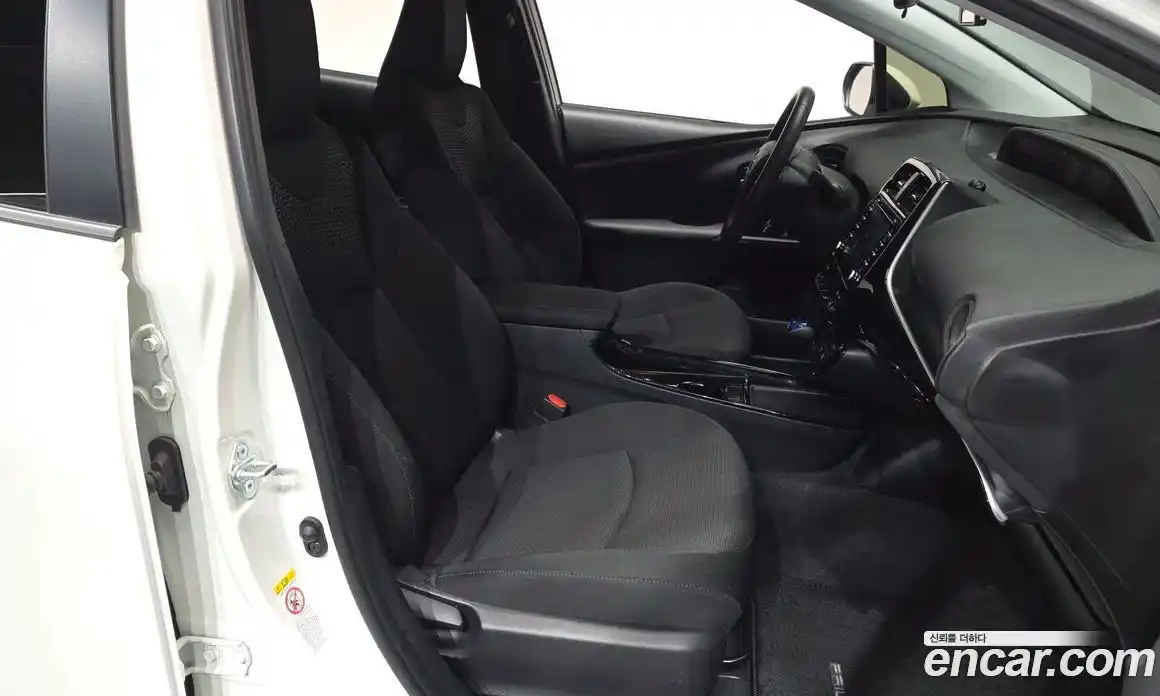 Toyota Prius 2019 1.8 Автомат в Москве № 199568, фото 18