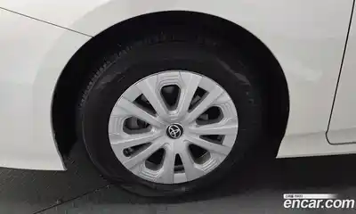 Toyota Prius 2019 1.8 Автомат в Москве № 199568, миниатюра 2