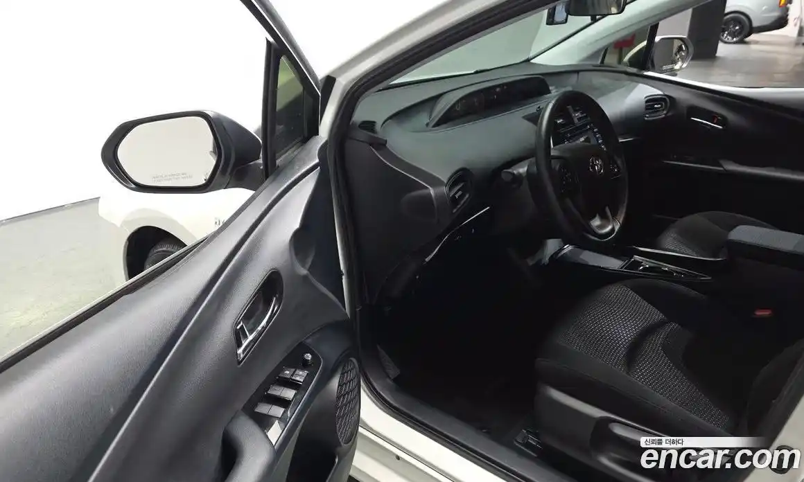 Toyota Prius 2019 1.8 Автомат в Москве № 199568, фото 5