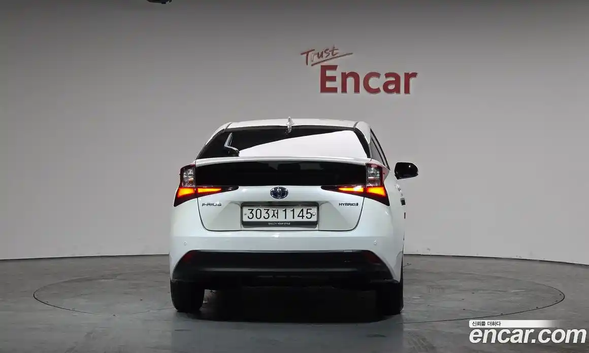 Toyota Prius 2019 1.8 Автомат в Москве № 199568, фото 8