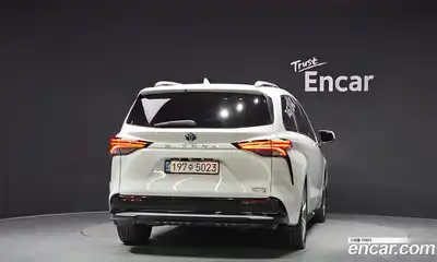 Toyota Sienna 2021 2.5 Автомат в Москве № 199622, миниатюра 2