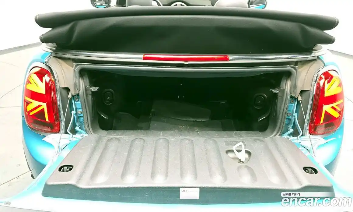 Mini Cooper Convertible 2021 1.5 Автомат в Москве № 200812, фото 18