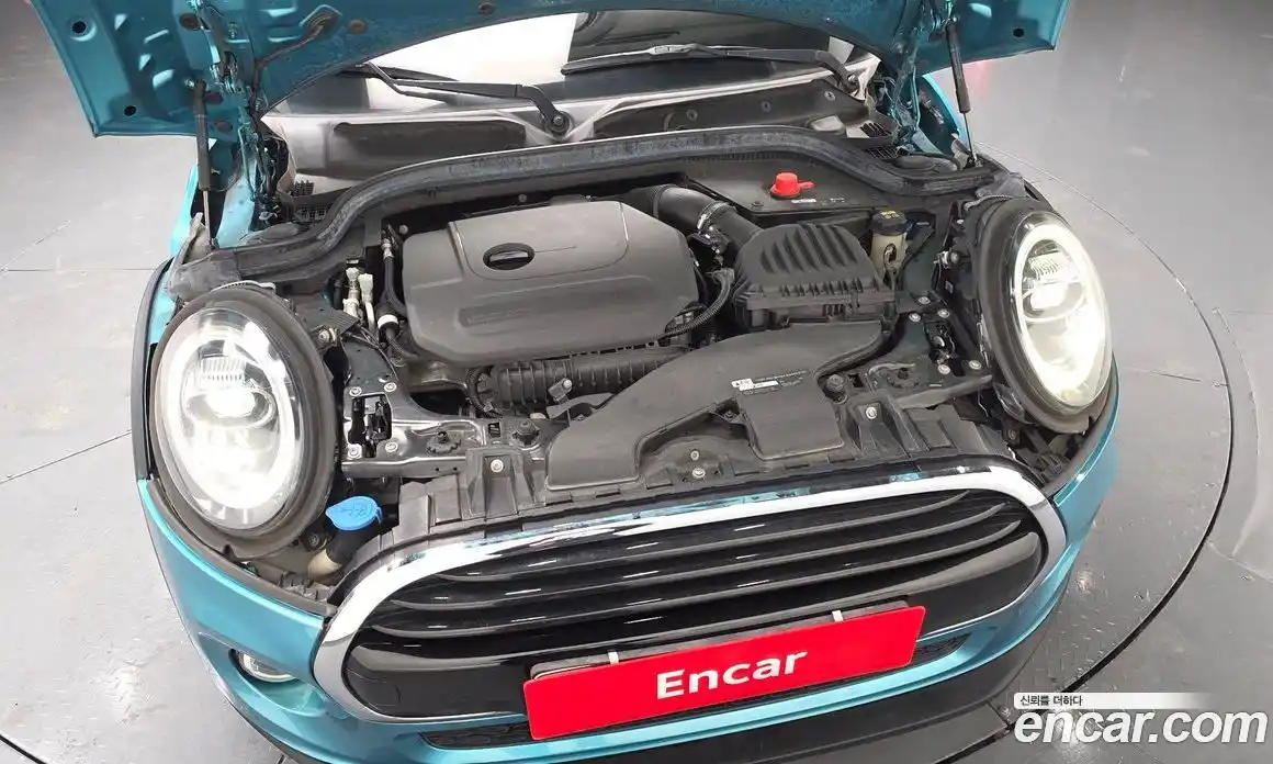 Mini Cooper Convertible 2021 1.5 Автомат в Москве № 200812, фото 19