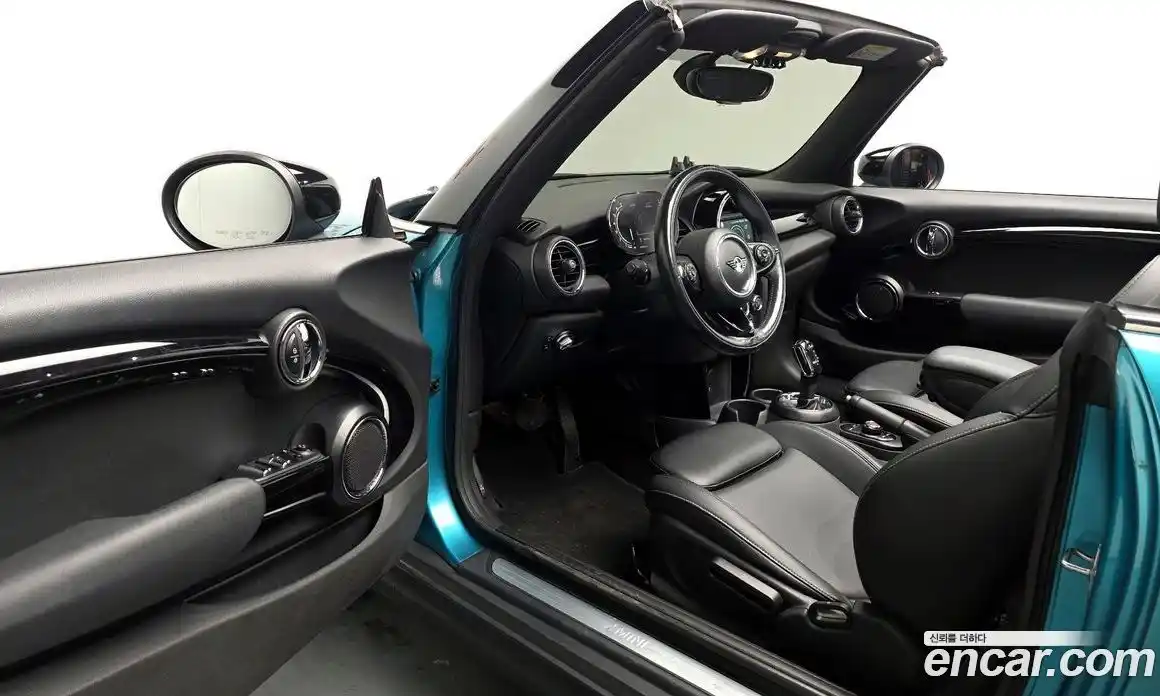 Mini Cooper Convertible 2021 1.5 Автомат в Москве № 200812, фото 20