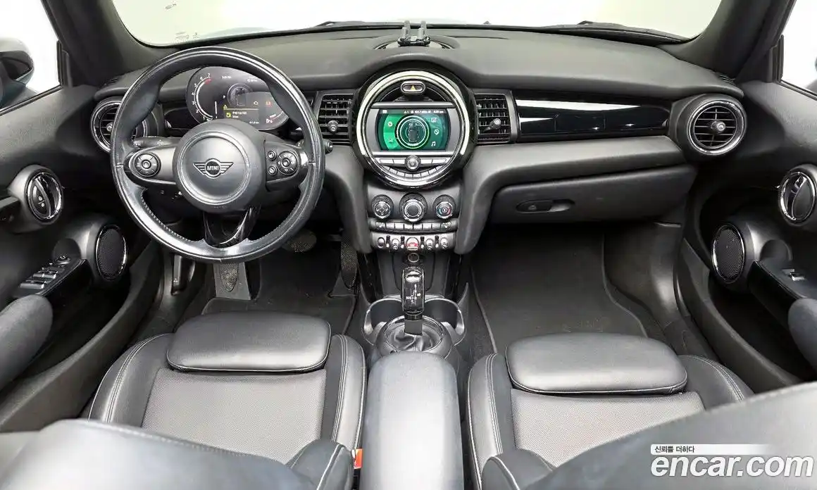 Mini Cooper Convertible 2021 1.5 Автомат в Москве № 200812, фото 4