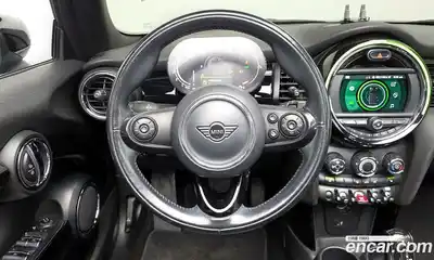 Mini Cooper Convertible 2021 1.5 Автомат в Москве № 200812, миниатюра 6