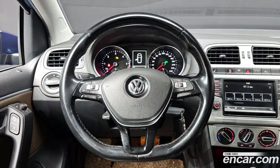 Volkswagen Polo 2015 1.4 Автомат в Москве № 207306, фото 18