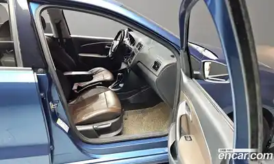 Volkswagen Polo 2015 1.4 Автомат в Москве № 207306, миниатюра 8