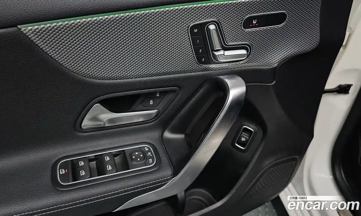 Mercedes-Benz A-Class 2021 2.0 Автомат в Москве № 211990, фото 11