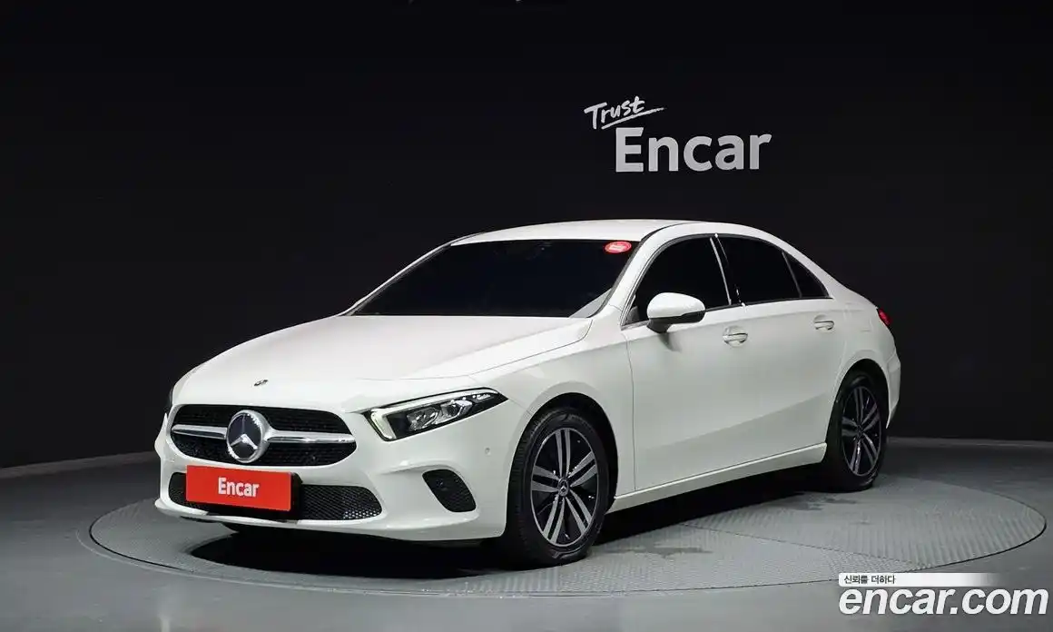 Mercedes-Benz A-Class 2021 2.0 Автомат в Москве № 211990, фото 14