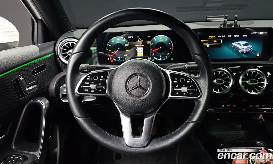 Mercedes-Benz A-Class 2021 2.0 Автомат в Москве № 211990, фото 15