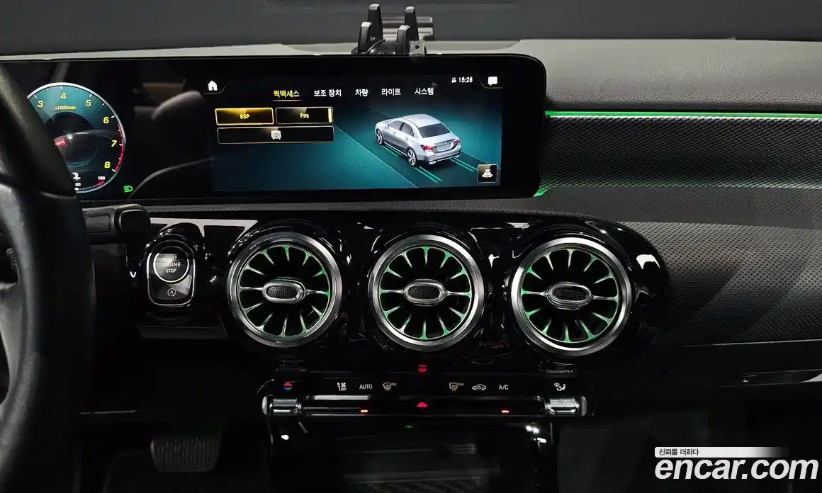 Mercedes-Benz A-Class 2021 2.0 Автомат в Москве № 211990, фото 16