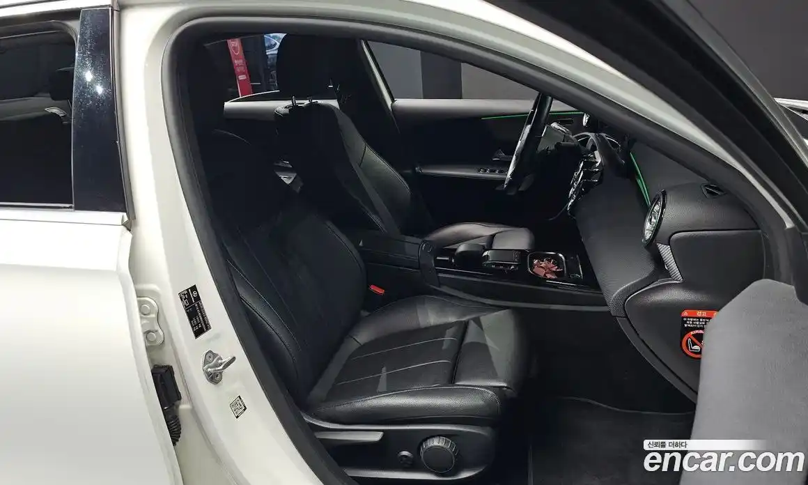 Mercedes-Benz A-Class 2021 2.0 Автомат в Москве № 211990, фото 18