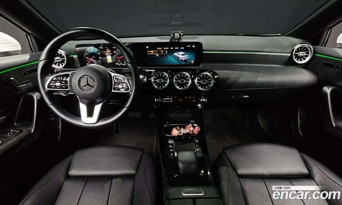 Mercedes-Benz A-Class 2021 2.0 Автомат в Москве № 211990, фото 19