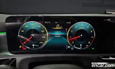 Mercedes-Benz A-Class 2021 2.0 Автомат в Москве № 211990, миниатюра 3