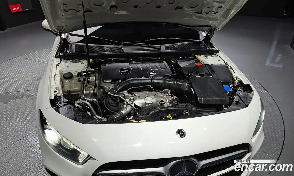 Mercedes-Benz A-Class 2021 2.0 Автомат в Москве № 211990, фото 6