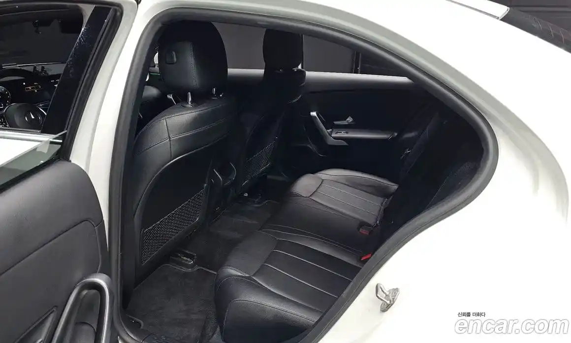 Mercedes-Benz A-Class 2021 2.0 Автомат в Москве № 211990, фото 8