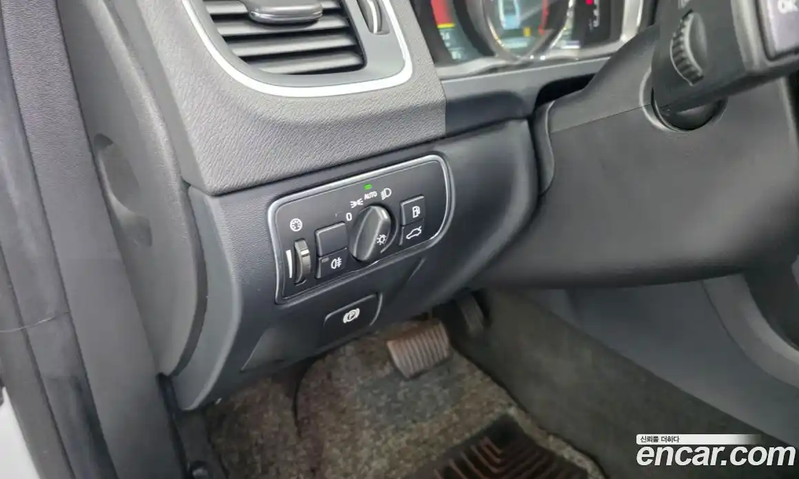 Volvo S60 2015 1.6 Автомат в Москве № 212280, фото 16