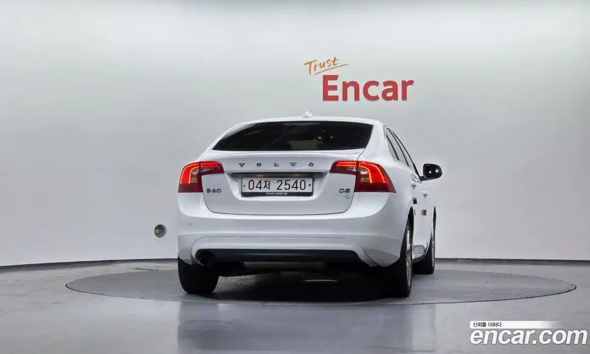 Volvo S60 2015 1.6 Автомат в Москве № 212280, фото 17