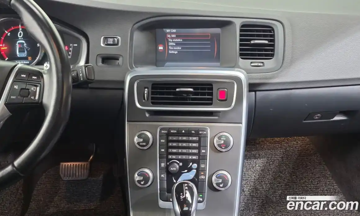 Volvo S60 2015 1.6 Автомат в Москве № 212280, фото 19