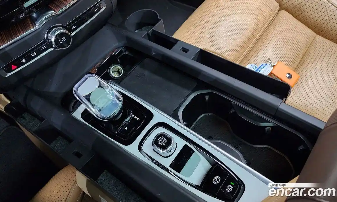 Volvo XC60 2025 2.0 Автомат в Москве № 212809, фото 20