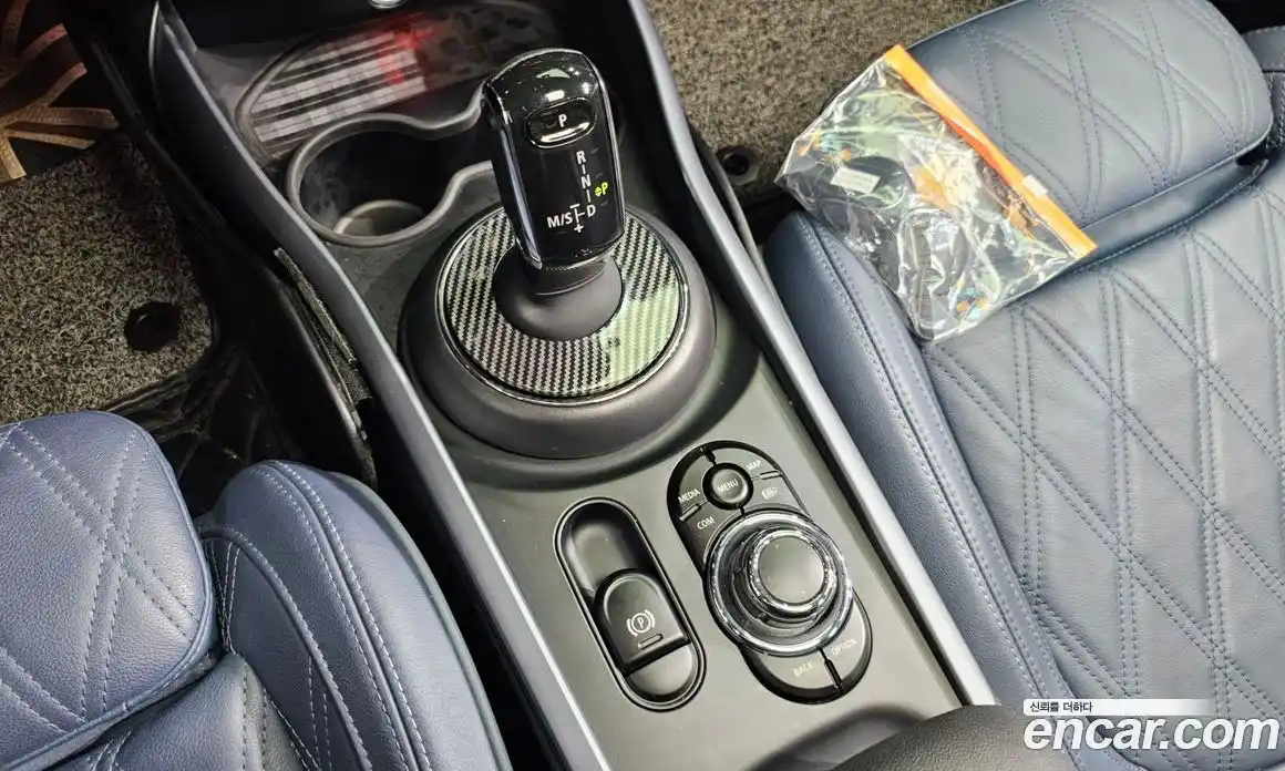 Mini Clubman 2023 2.0 Автомат в Москве № 214243, фото 13