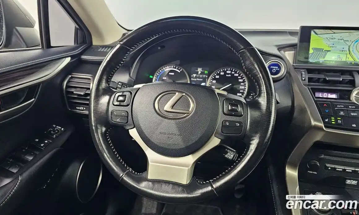 Lexus NX 2017 2.5 Автомат в Москве № 214678, фото 11