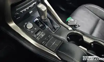 Lexus NX 2017 2.5 Автомат в Москве № 214678, миниатюра 4