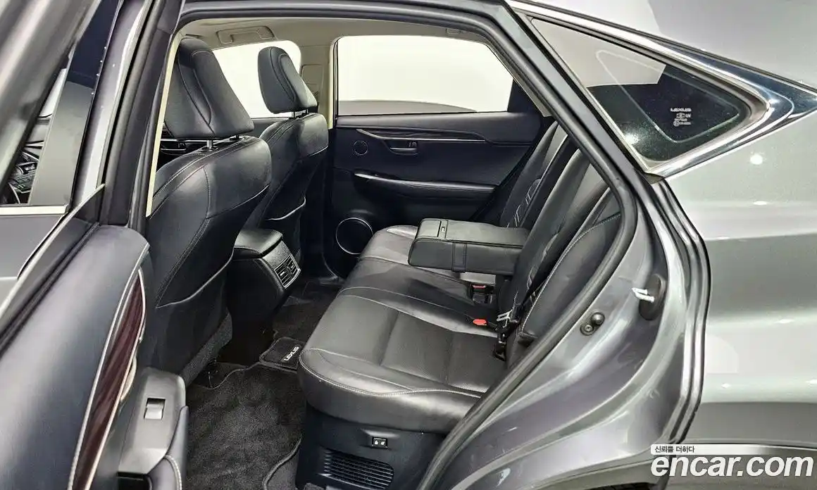 Lexus NX 2017 2.5 Автомат в Москве № 214678, фото 9