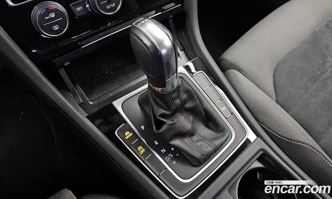 Volkswagen Golf 2013 2.0 Автомат в Москве № 215003, фото 3