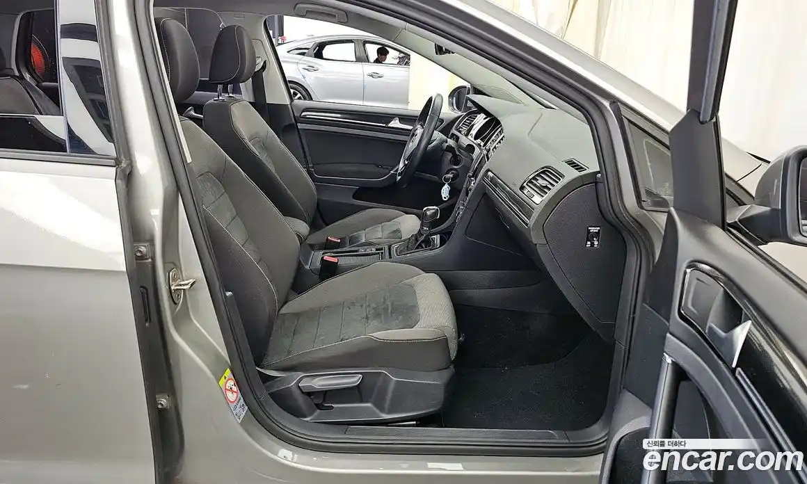 Volkswagen Golf 2013 2.0 Автомат в Москве № 215003, фото 6